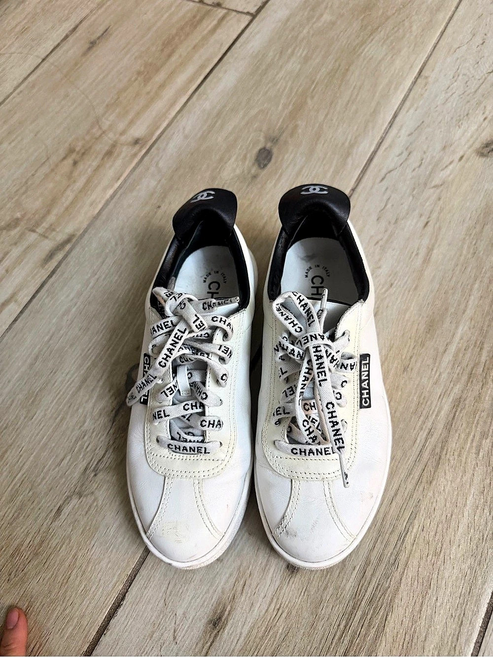 Chanel CC Logo White and Black Leather Sneaker & Black Leather Sneakers EU 35